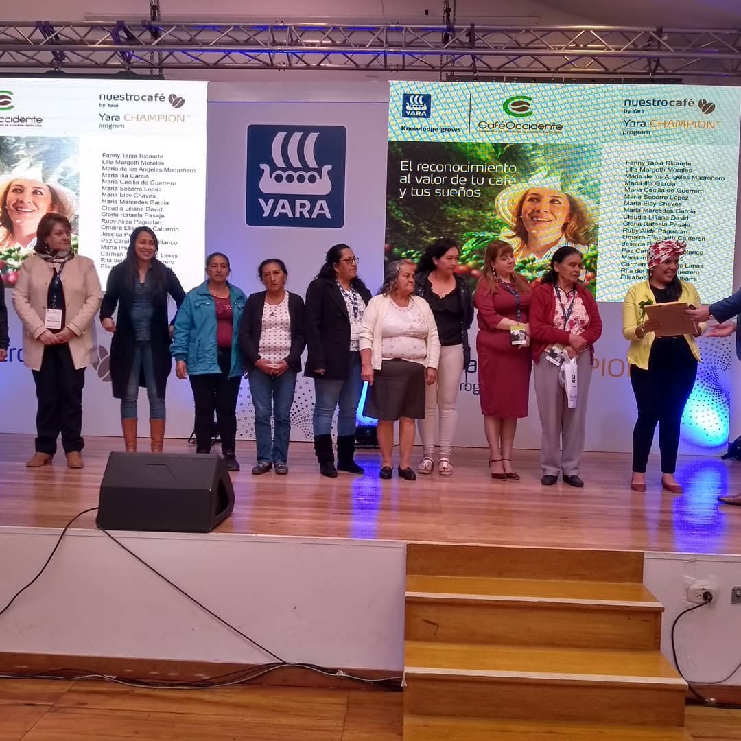 Reconocimiento especial mujeres caficultoras